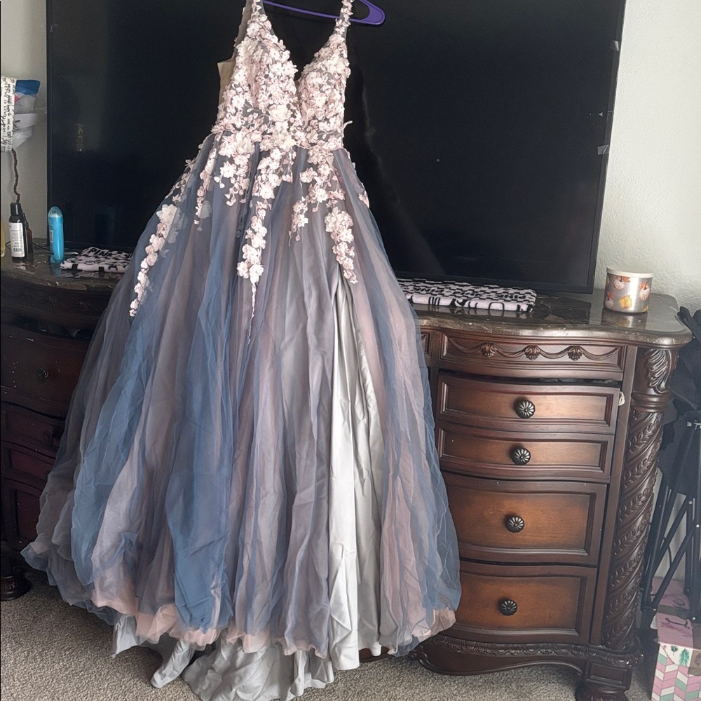 Elegant Floral Gown with Ombre Skirt with slit perfect for prom - Picture 2 of 8
